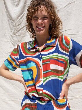 Nikki Chasin Size Medium Cropped Dylan Shirt- Void Print